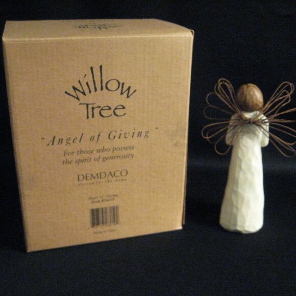 WILLOW TREE ANGEL OF GIVING - NIB - Picture 2 of 3